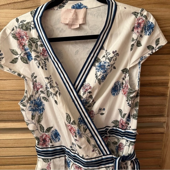 Gal Meets Glam Teresa floral wrap dress - Picture 6 of 9